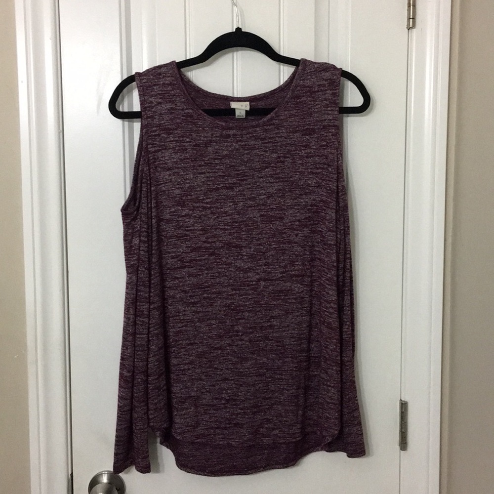 Cold shoulder long sleeve